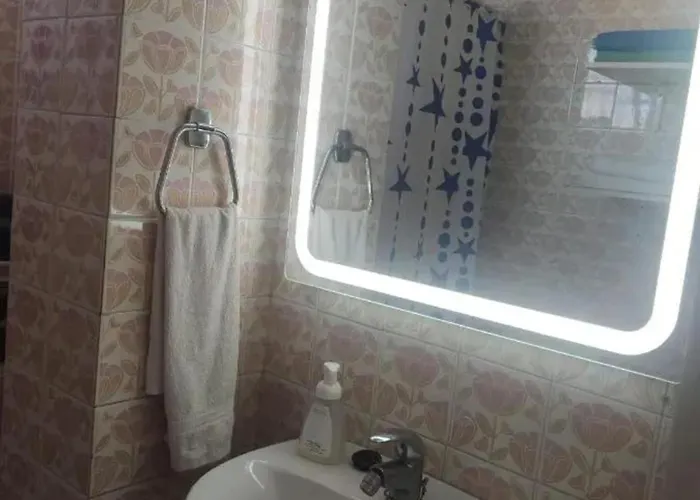 Appartement Welcoming In 45 M² With Shared Pool Torremolinos