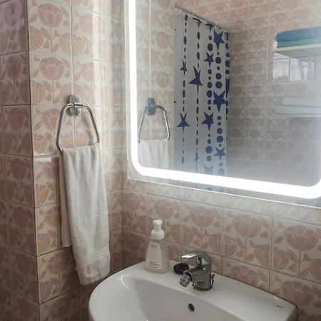 Welcoming In 45 M² With Shared Pool *