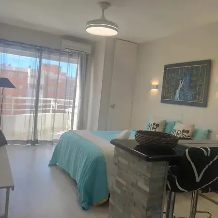 Lägenhet Welcoming In 45 M² With Shared Pool Torremolinos